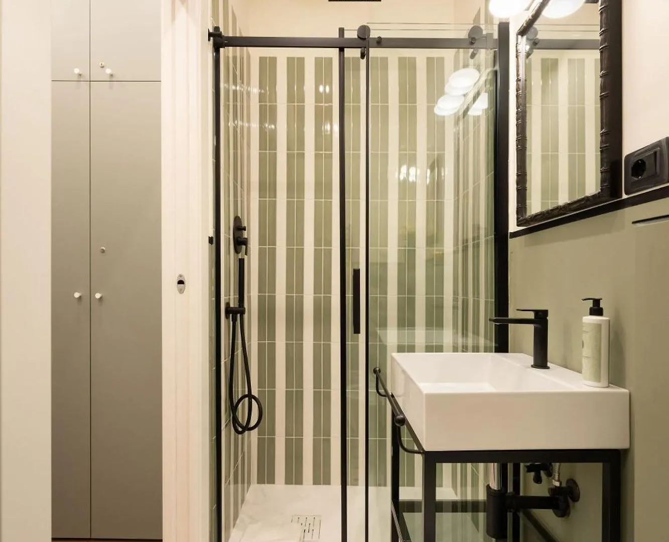 Apartment Via Guelfa, 10 - Grande Nuovo E Raffinato In Posizione Centrale Florence