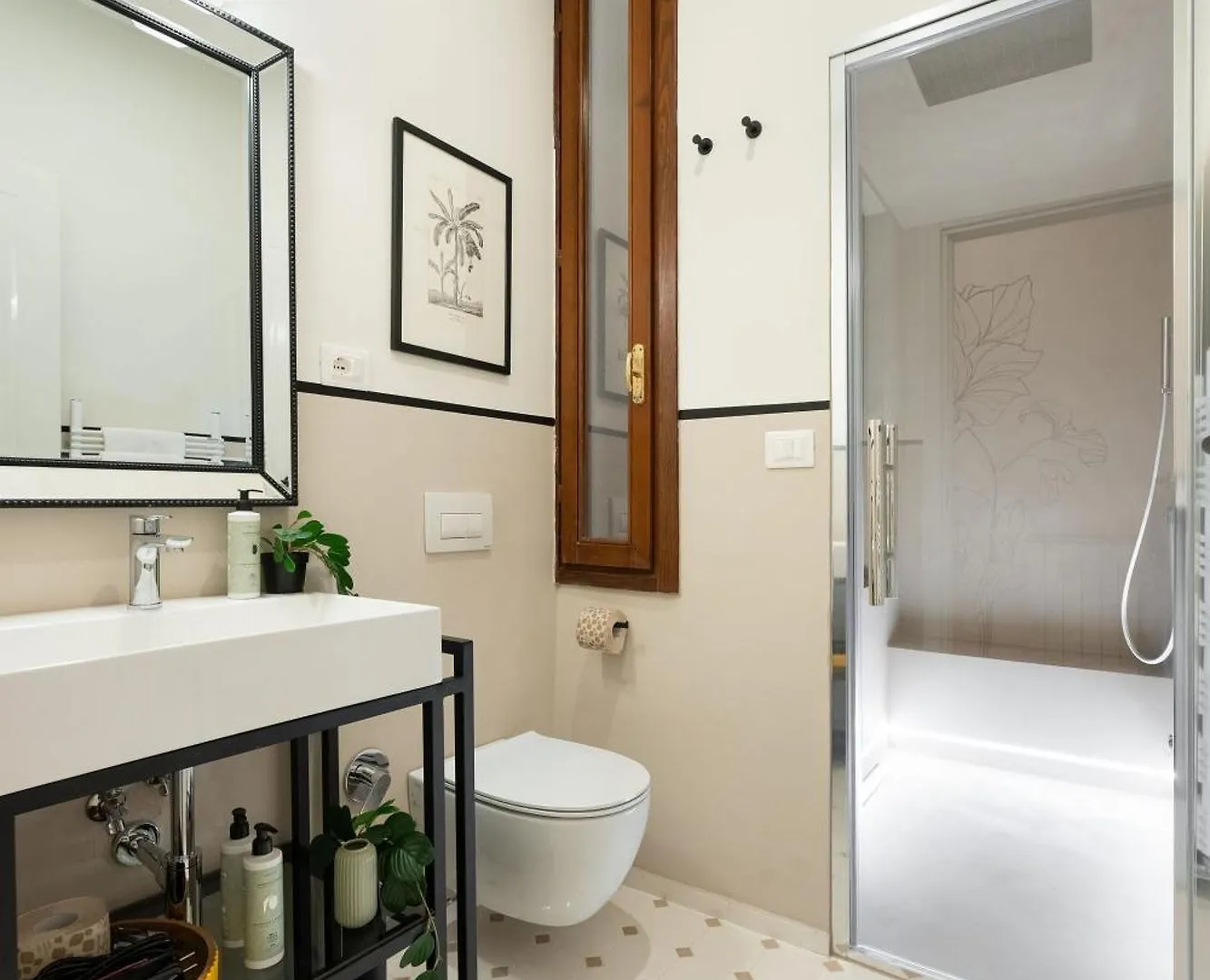 Apartment Via Guelfa, 10 - Grande Nuovo E Raffinato In Posizione Centrale Florence Italy