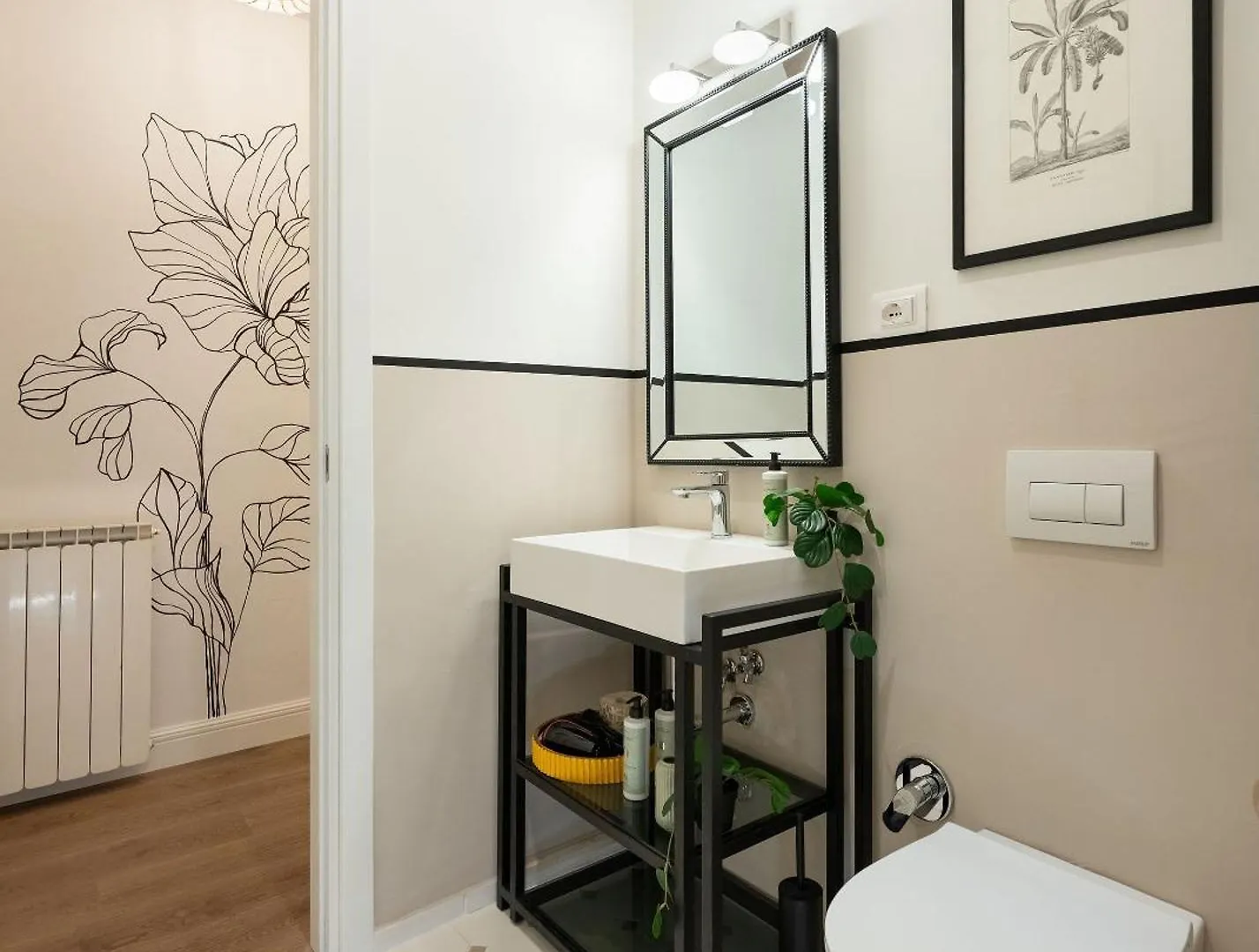 Apartment Via Guelfa, 10 - Grande Nuovo E Raffinato In Posizione Centrale Florence Italy
