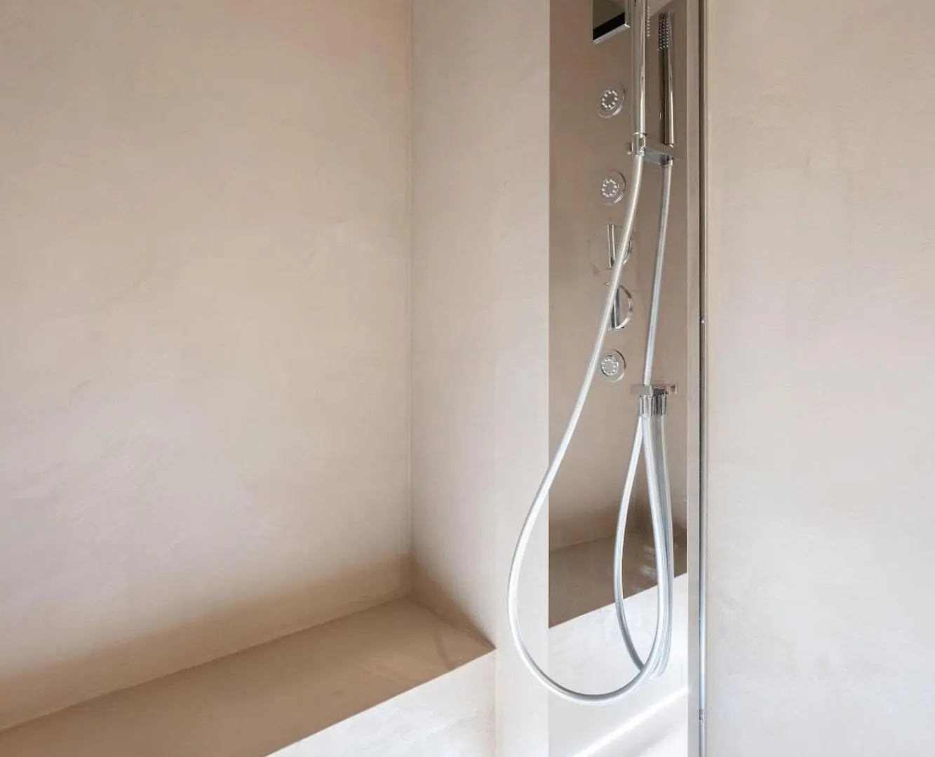 Apartment Via Guelfa, 10 - Grande Nuovo E Raffinato In Posizione Centrale Florence